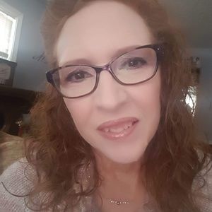 Meet your Posher, Pamela